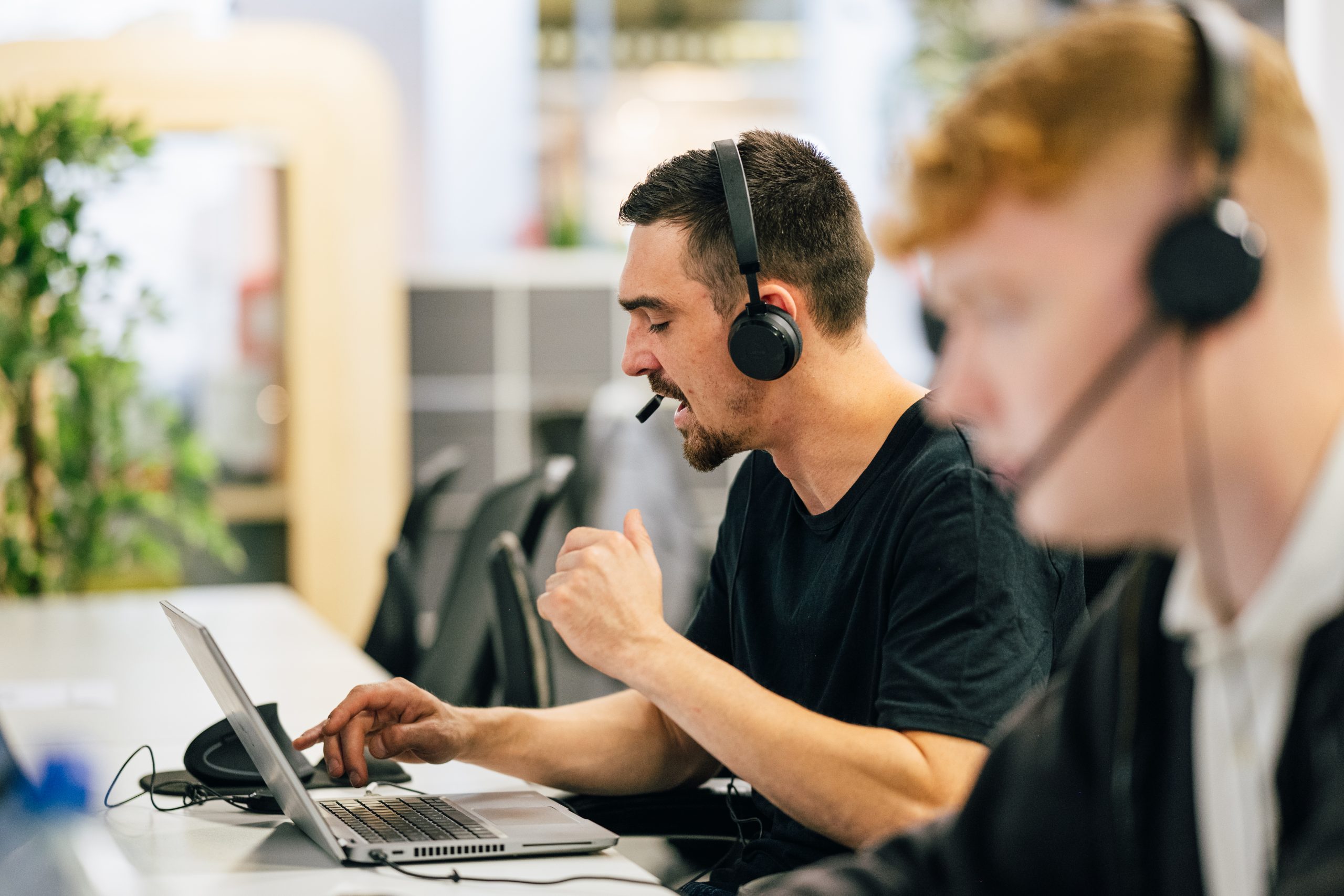 How to Choose the Right Outsourced Sales Agency in the UK