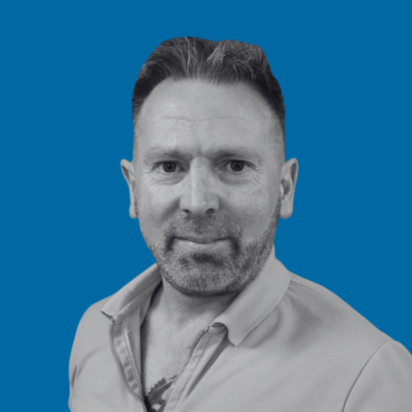 Mark Sismore - Experienced Sales Team Manager at Air Marketing, specialising in data-driven sales leadership, mentoring, and team development.